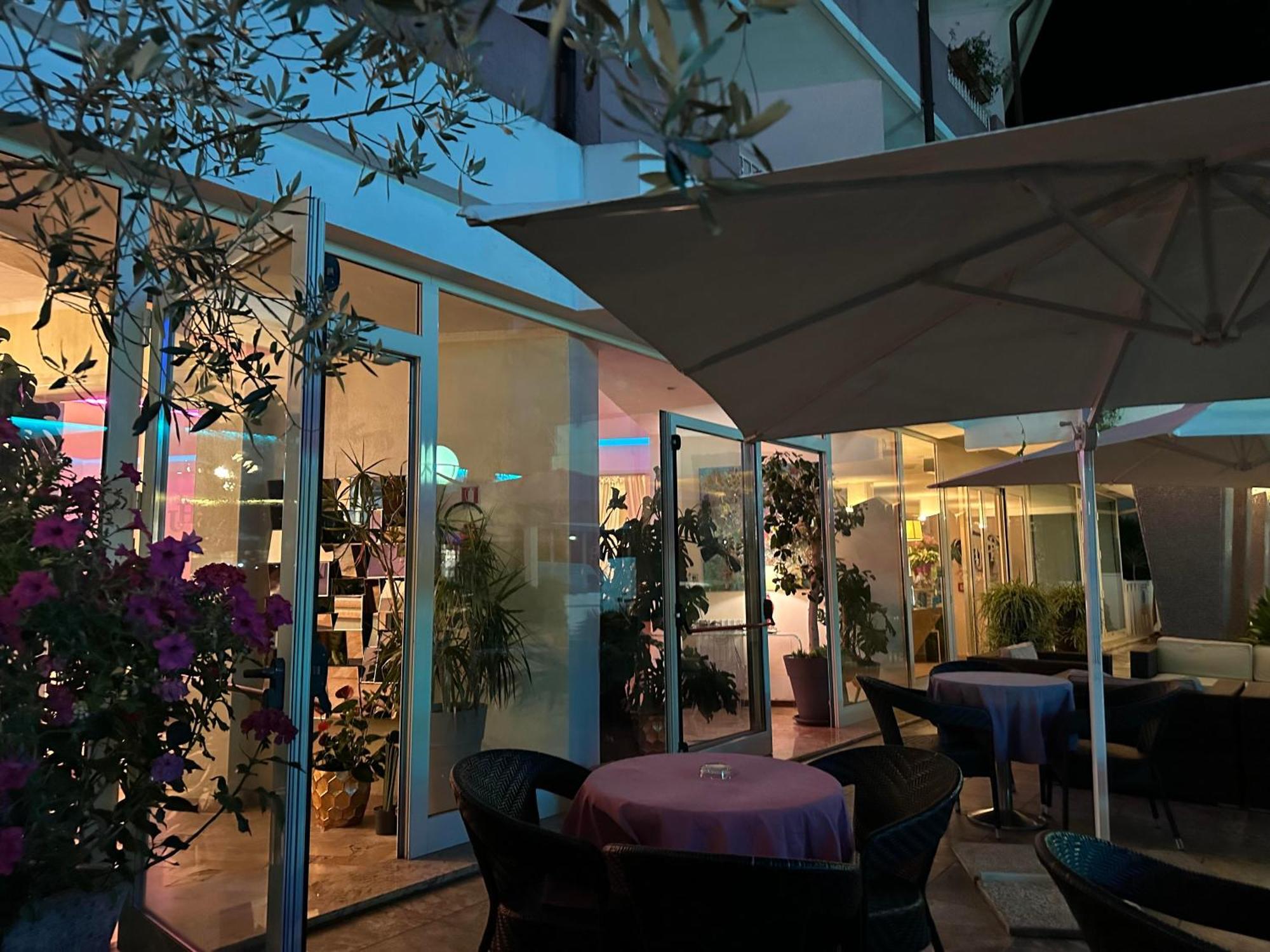 Hotel Julia Llido Degli Estensi Eksteriør billede