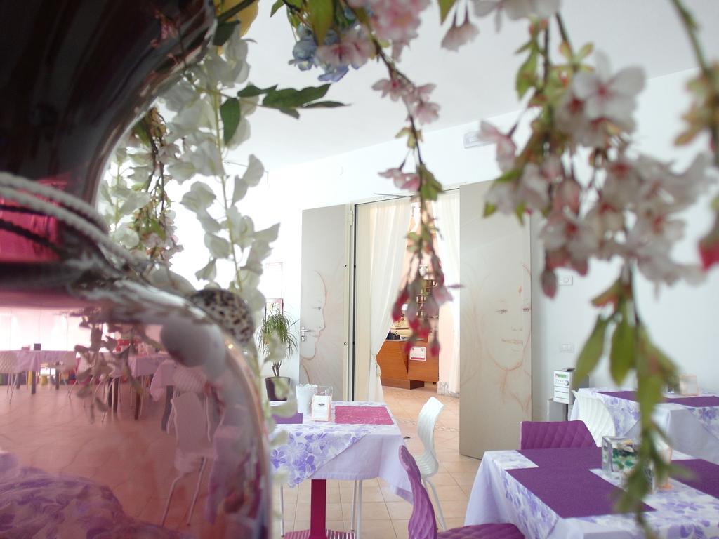 Hotel Julia Llido Degli Estensi Eksteriør billede
